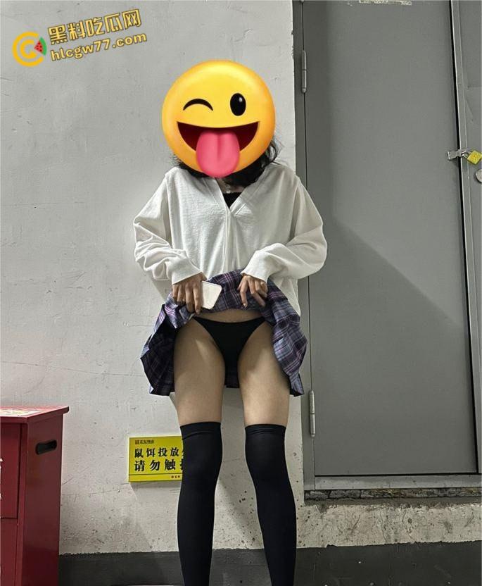 中山电科大【曾嘉仪】香艳视频泄露！清纯学妹被会计老色棍操得浪叫连天！-3