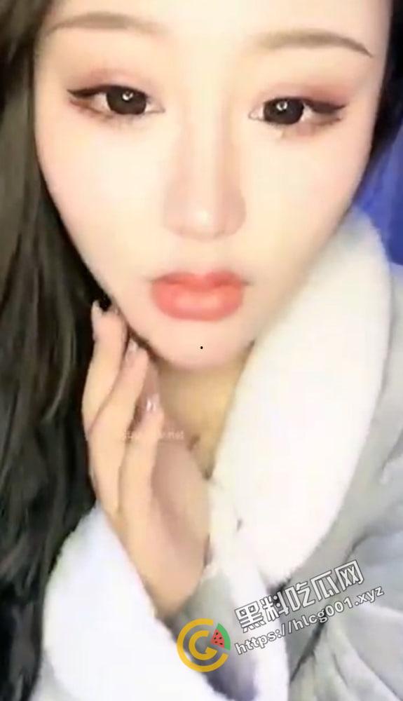 真实实录绿茶婊 在线直播讲诉自己按摩全过程 尺度相当大 听着都硬了 大奶子快包不住了骚妞妞-4