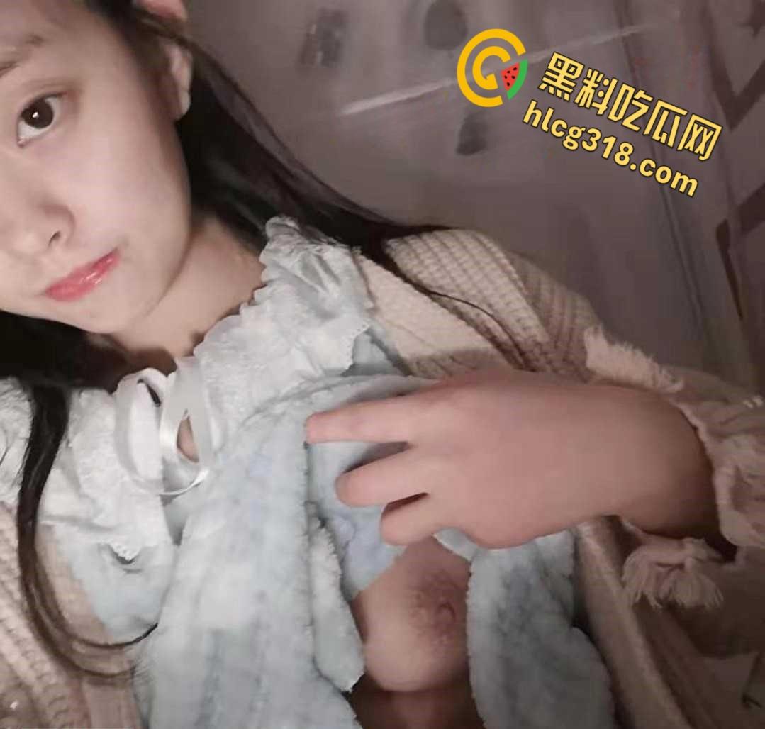 卫校嫩妹拜金女【小柒酱】，清纯反差小白虎 ，为了奢侈生活被金主包养， 甘愿做其母狗！-3