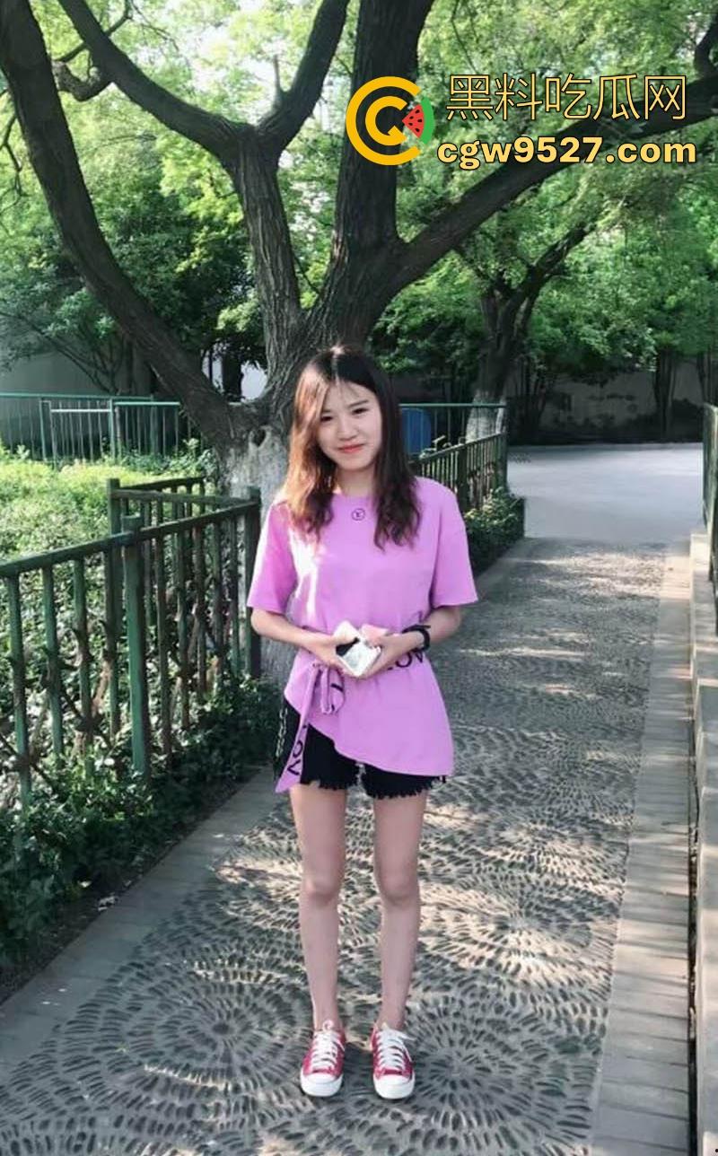 广西工商职业学院【陈星语】分手后私密视频被前男友泄露，露脸性爱，曲线曼妙眼神魅惑，翘臀求操！-3