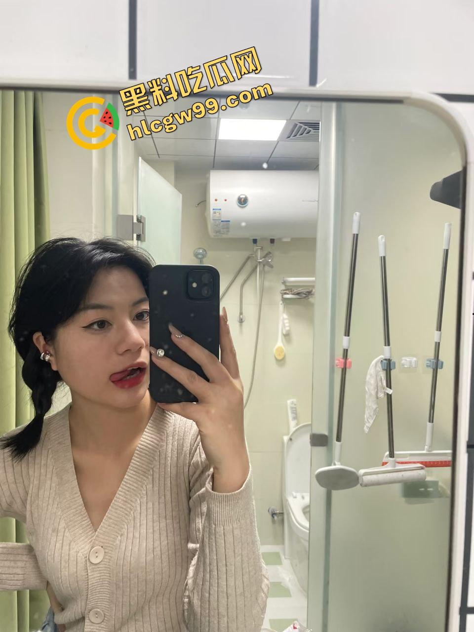 太原师范学院炮台骚母狗【谢允】与精壮男友酒店记录性爱，多体位各种爆操骚逼！独家曝光流出！-1