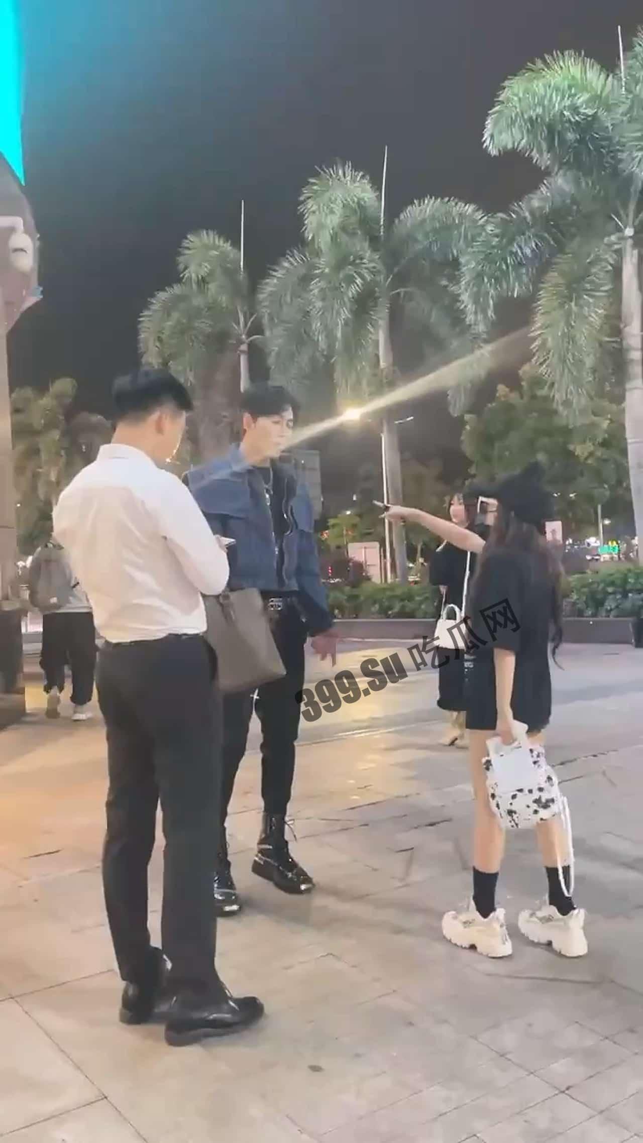 4月27日广东阳江的网红，江女生带他来江门，俩人不是男女朋友，男的睡完她又睡她朋友，女的气不过要来揭穿男子-1