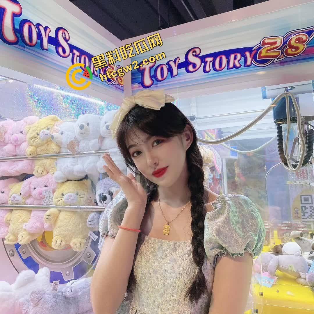 辽宁职业学院毕业骚鸡『王涵语』出租屋裸露骚舞！酒店手撕黑丝坐压坤巴！独家流出！-1