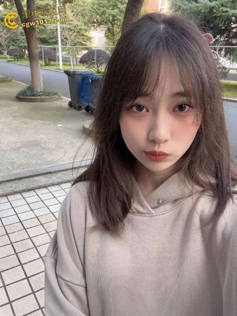 富二代约炮大神【fkabuto】，约操江苏05年清纯嫩妹，极品身材跳蛋调情，翘臀后入爽到腿抖！-1