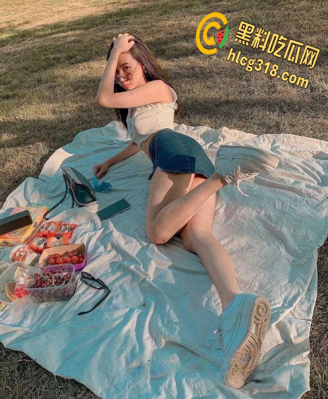 在校大学生兼职摄影，模特酒店擦边诱惑，被摄影师爆操支付费用，摄影都是这么玩的 ? ！-2