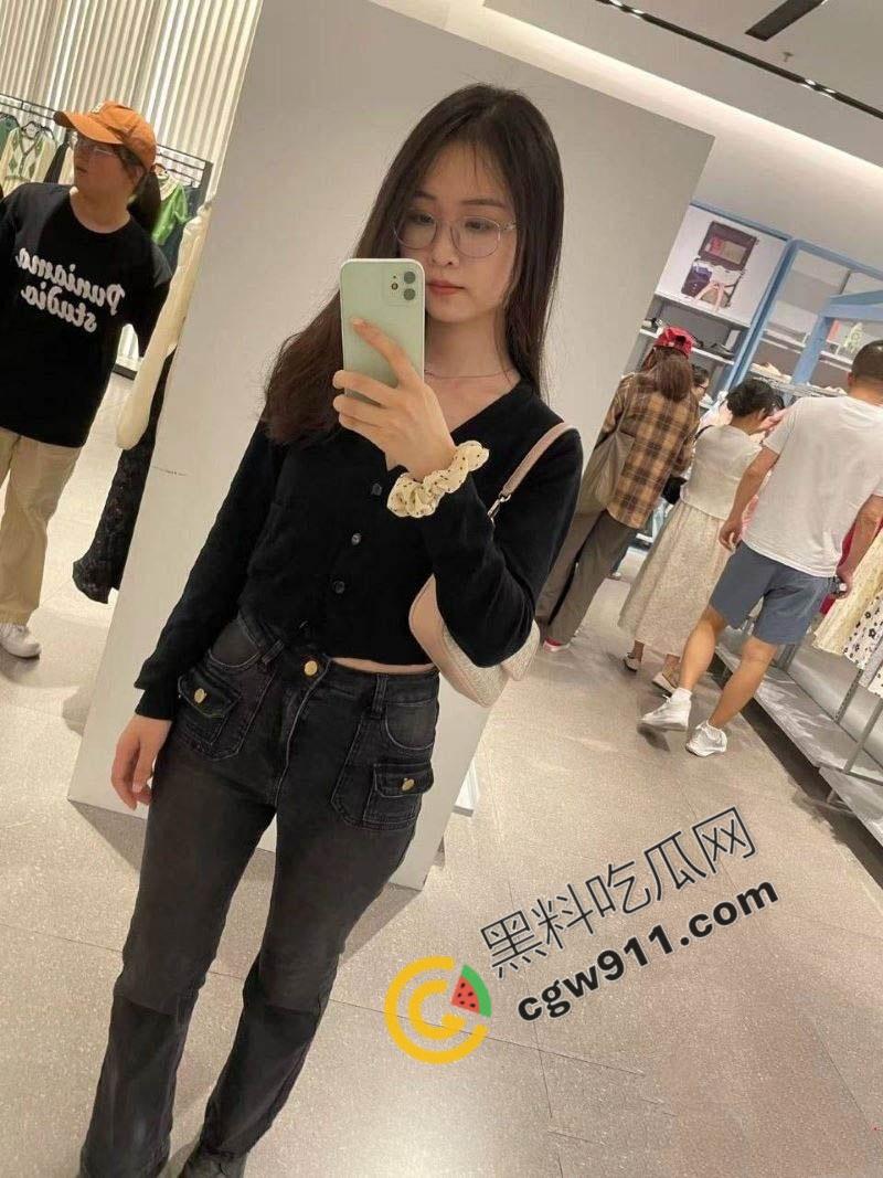 深圳北航校花【赵蕊】激情约炮！蕾丝性感，奶大肥硕，嫩穴乱颤，激情狂插，看得众人直呼过瘾-3