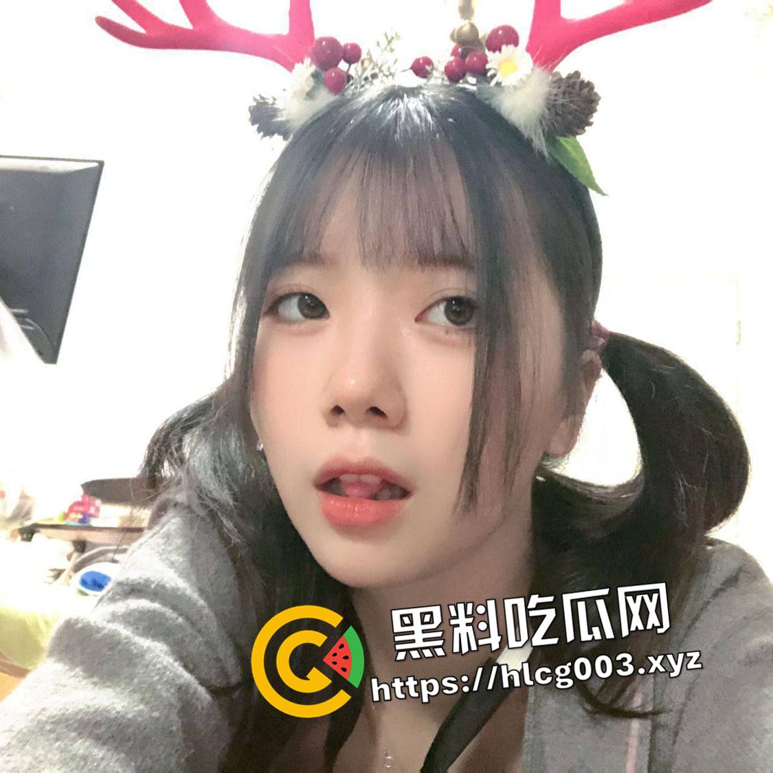 石河子大学反差学妹修手机网调视频被流出  掰开白嫩小穴 嘴里塞满骚内裤  自己嗦自己的淫水-1