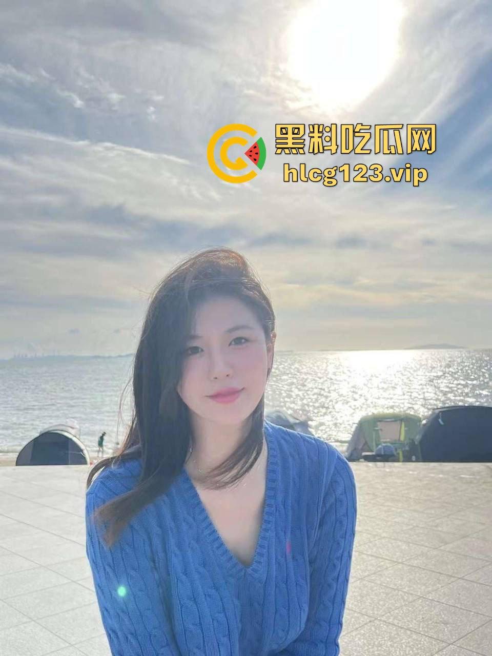 浙江肥臀少妇王鑫悦，禁不住金主的诱惑，酒店开房口含大鸡鸡，逼里全是大海的骚味！-6