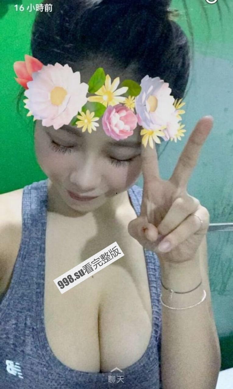 香港 巨乳女神 lulumanlulu 和男友私密视图泄露-5