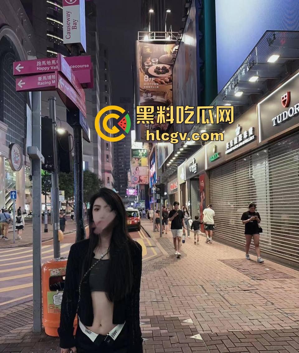 约啪大神『隔壁王某某』狂约极品嫩模！颜值身材爆表，胯下游戏燃烧的不止是卡路里，还有人民币！-1