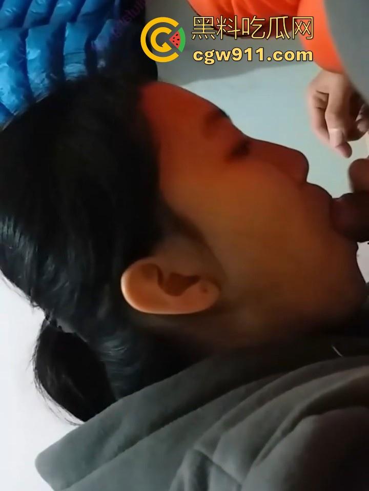 游戏奔现清纯少女，口交后入性爱无套内射，蜜桃翘臀遭全方位疯狂抽插，浓厚精液顺逼流淌！-4