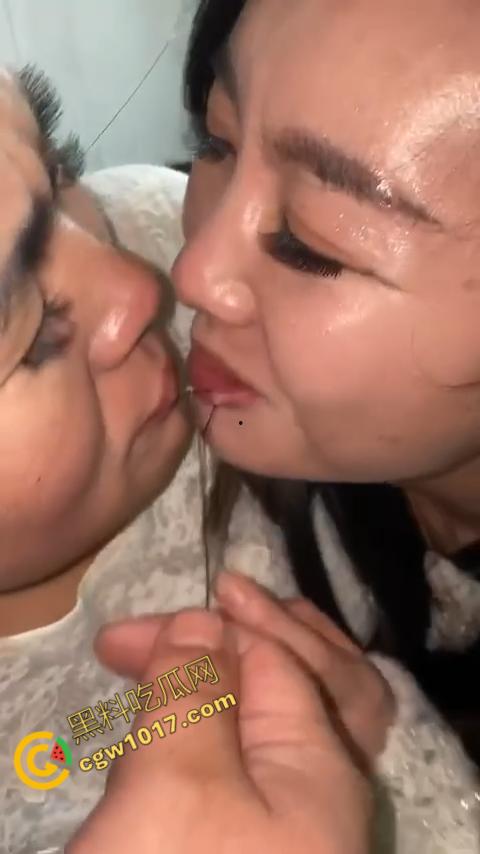 湖南偏僻村庄恐怖游戏：嘴唇缝合，女子痛苦享受，男子冷血针线，极限挑战人，真是够变态-10