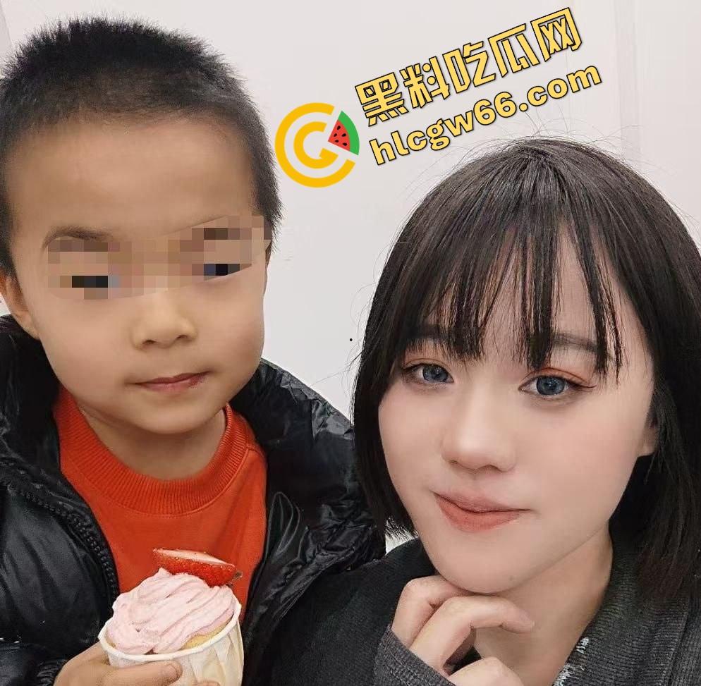 山东聊城反差教师【周红蕊】白天讲课人模狗样,晚上勾搭家长当胯下母狗,染了病还继续约炮,逼洞都发烫还不关门!-1