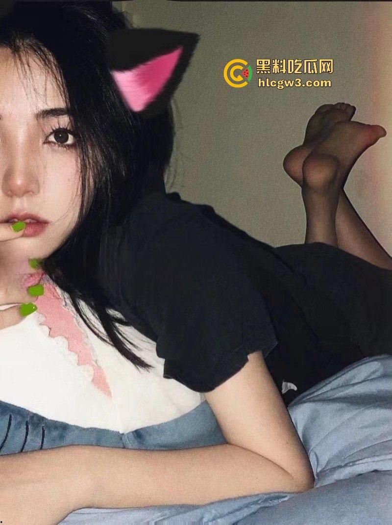 180度平行展示流水骚穴 抖奶抠逼勾人魂 斗鱼舞蹈女主播【汁汁】大尺度定制骚拍视频独家流泄-1