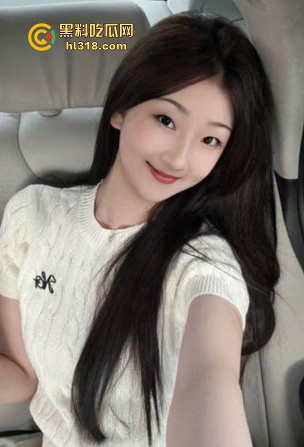 海角乱伦,侄女白丝新战衣挑逗勾引，肛塞调教情无套后入各种爆操打桩，对白极度淫荡！-1