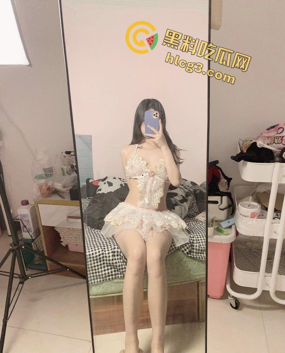 推特巨乳妹子极品肥臀！自拍视频全网爆炸，满满的肉感诱惑-3