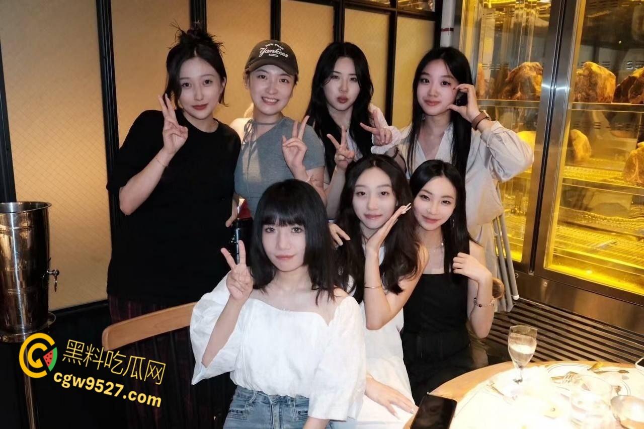 河南洛阳嫩妹【代雅琴】，露脸口交舔弄大屌，浴缸骑乘狂扭骚臀，满脸骚态真欠肏 ，又是一条乖母狗!-1