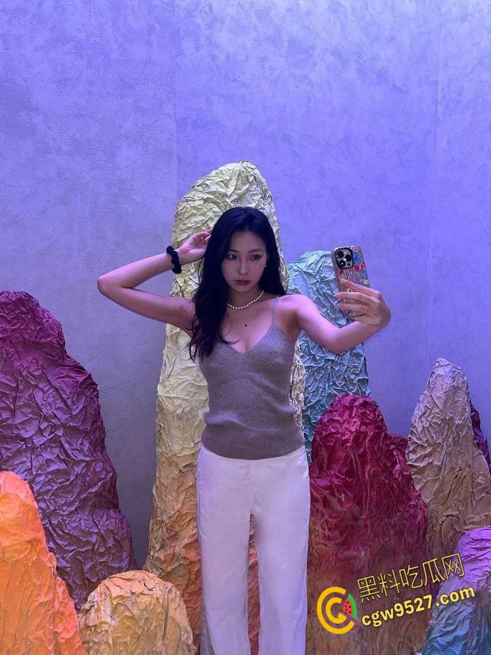 河南洛阳嫩妹【代雅琴】，露脸口交舔弄大屌，浴缸骑乘狂扭骚臀，满脸骚态真欠肏 ，又是一条乖母狗!-4