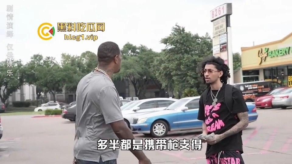 广坎达未来是这样的？黑人小哥背着5万左右走遍美利坚，测试会不会被抢，结果让人意外！-8