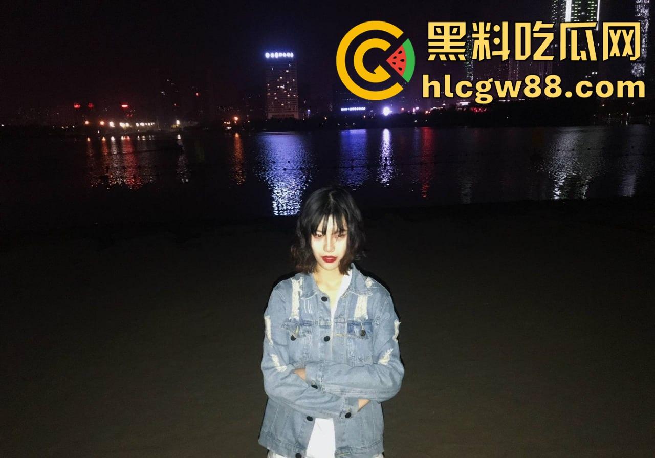 合肥十七中高二嫩妹【鲁艺凡】校外偷腥，穿制服调教跪舔鸡巴，骚洞被无套灌精，黑乳晕还怕怀崽？-5