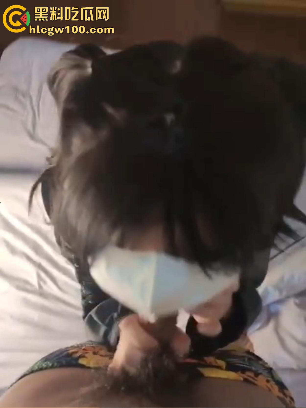 南宁双马尾学生妹【胡九万】骚浪视频流出，清纯脸装不住母狗心，动作骚得像条狗，撸点高到让人瞬间射！-5