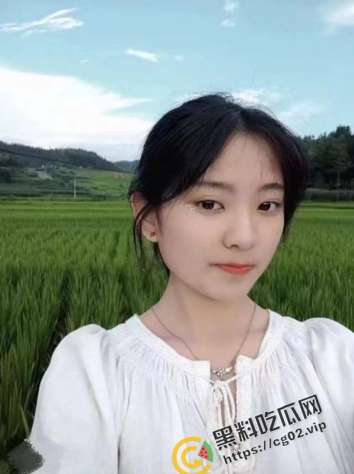 贵州财经学院 商务英语专业  长相清纯的反差骚母狗【常雪】与男友兄弟约炮 现实版本的我跟你拜把子你惦记我马子-5