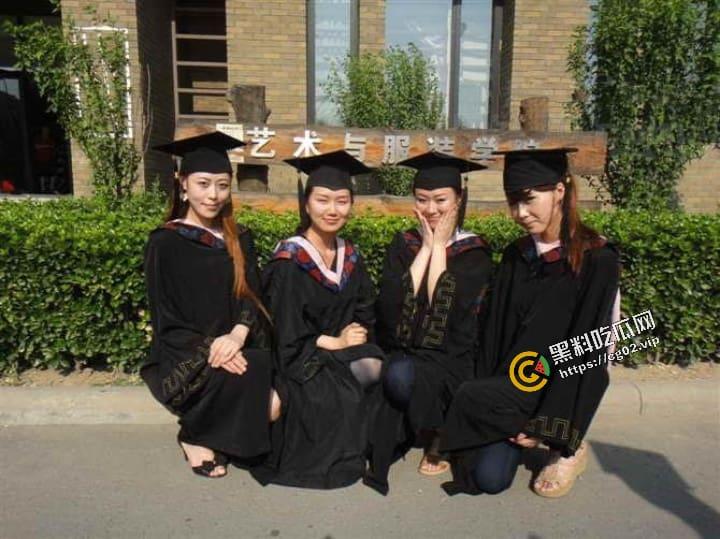 《百度云泄密流出》天津工业大学 模特【王真】外表优雅高冷  实则内心闷骚放浪38P+1V-14