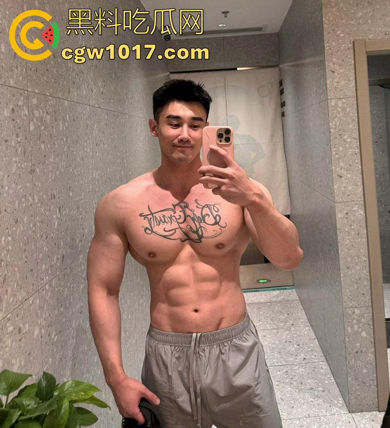 肌肉男【埃里克斯】酒精中毒，当场晕厥摔伤，竟被人拍下造谣，事实已经澄清，酒吧出面解释谣言！-5