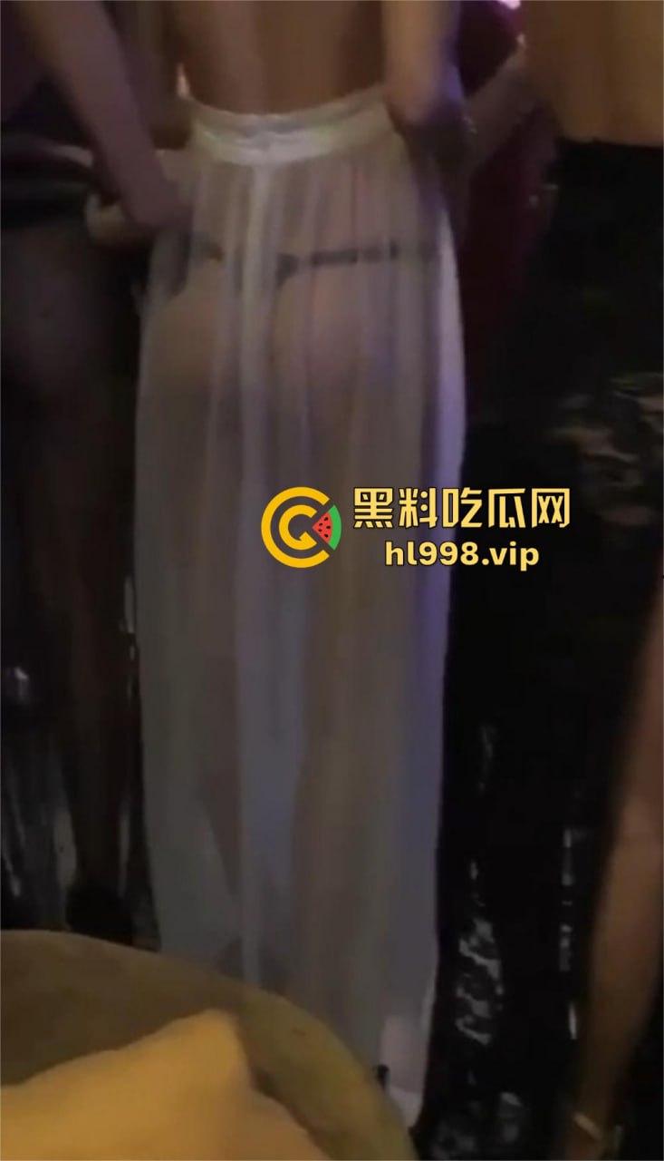 玩归玩闹归闹，商K别拍照！商K全裸啪啪视频流出！商K的秘密都被你们搞没了，现在都多少钱一小时？-18