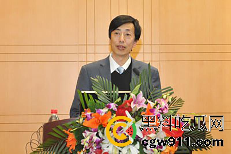 大连广电台长【王卫】，玩5p视频曝光，有著名播音员于洋，还有主持人母女，甚至还有自己师母，玩的真花花啊！-8