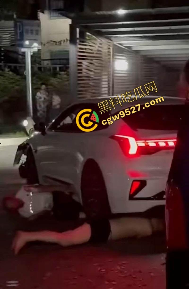 愤怒驾驶酿惨剧！重庆车主暴躁碾压群众，1死4伤！现场惨不忍睹，众怒难平！-9