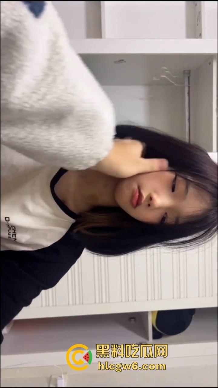 双马尾萝莉【李舒芬】贫乳骚货被后入打桩爆操 沦为只懂得呻吟淫荡母狗一样-9