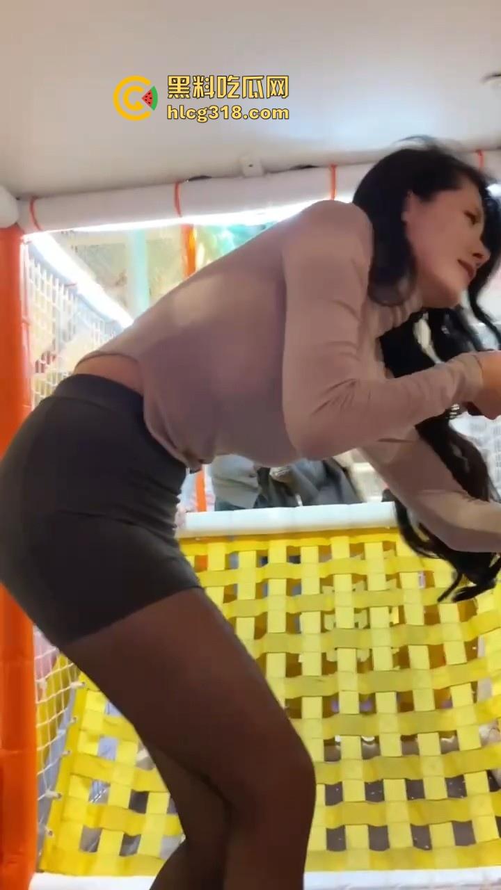 极品御姐也成为了我的胯下之物，身材丰满巨乳诱人，化身无情打桩机，把少妇操得淫水直流！-4