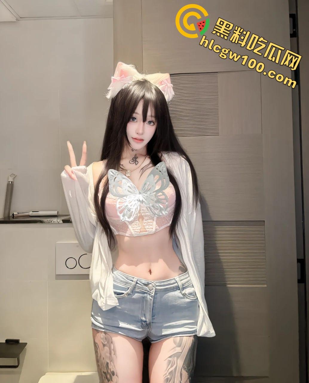 抖音X网黄【九条南无】，白虎骚穴骑脸自慰，倒立扣b三门齐开真是一个人形肉便器！-2