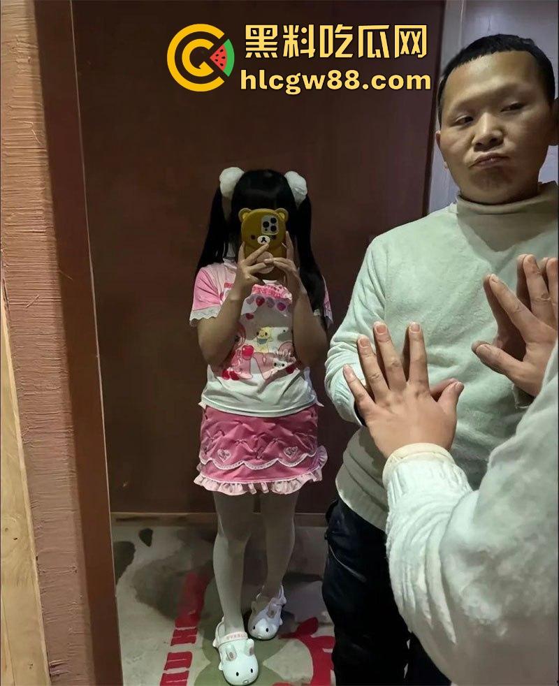 抖音萝莉【文子】惨被猥琐男背刺，没钱买衣服却贷款嫖娼，鸡店赖账被偷拍，避孕套先用后付用完还想退？-2