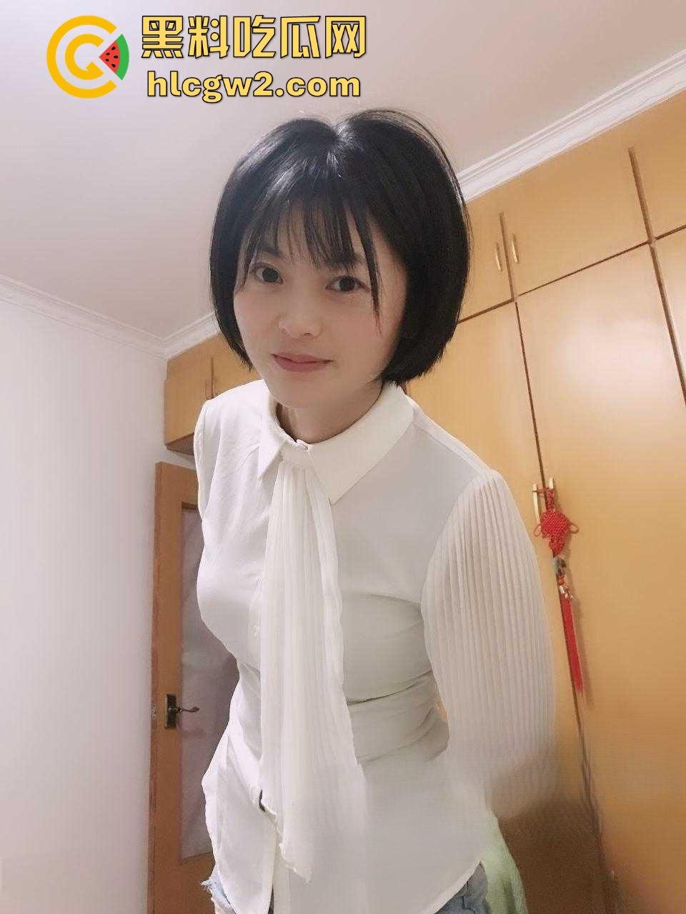 青岛少妇【尹星竹】经理身份下的放荡生活 群P内射 公司团建不戴套逼骚得腥臭扑鼻！独家爆料！-3