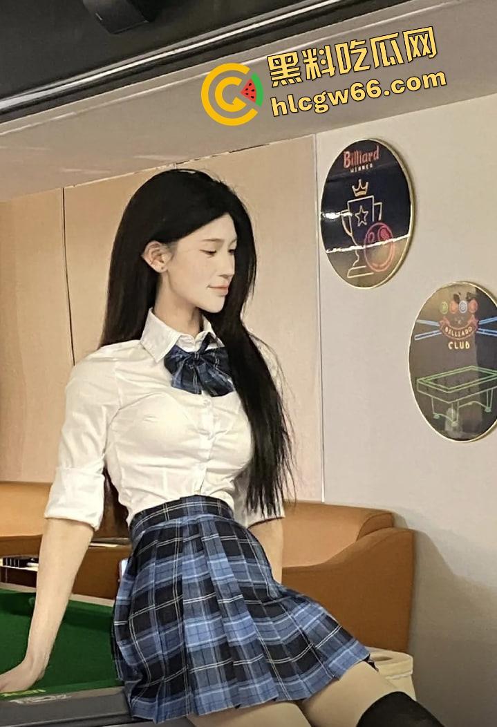 丽江台球厅点了一个月陪玩『幽幽』能打能舔还能骑，换着JK制服让你干，小逼润到像自带奶泡功能！-2