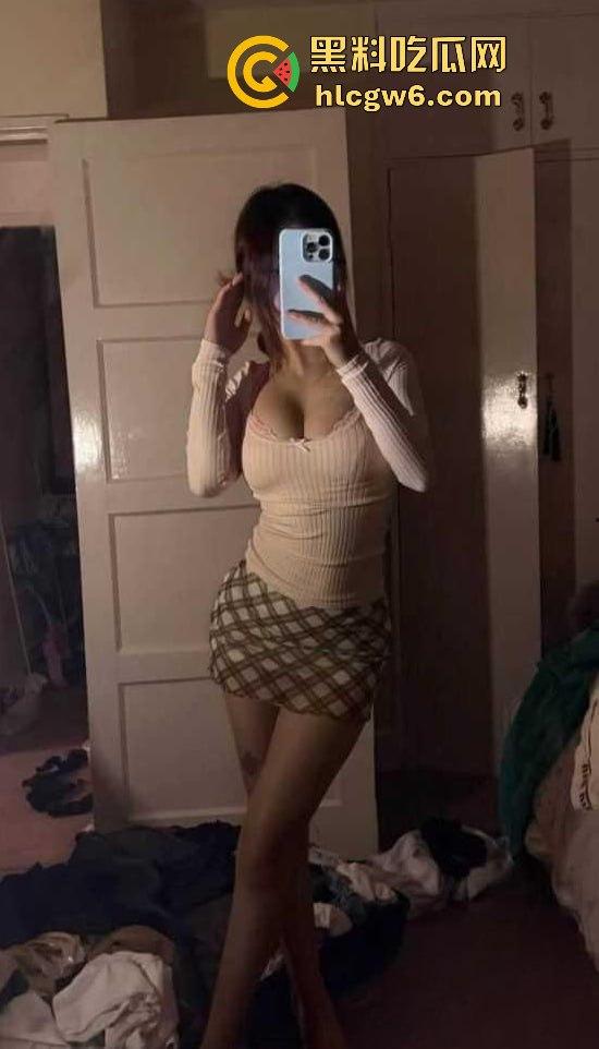 王诗龄英国白莲花闺蜜『Angela』爆炸性丑闻 卖逼崇洋媚外 最新不雅视频流出，给老外毒龙缠身骚浪入骨！-15