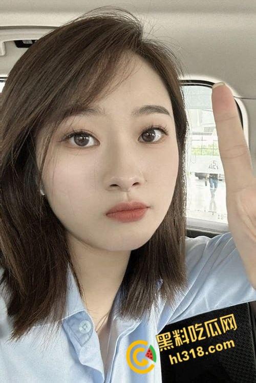 安徽合肥宝马女销售【史柯】，卖车还把自己给卖出去了，被客户酒店后入爆插，高潮喷水双腿颤抖到站不稳！-2