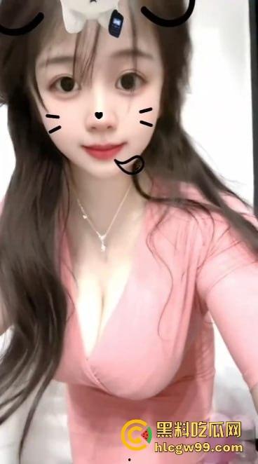 快手大奶少妇【官官】全裸给金主验货秀嫩逼，奶子晃瞎眼人老逼不老，只求有缘人操她黑逼！-5